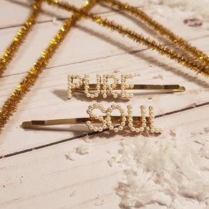 Pure Soul Gold Pearl Clips